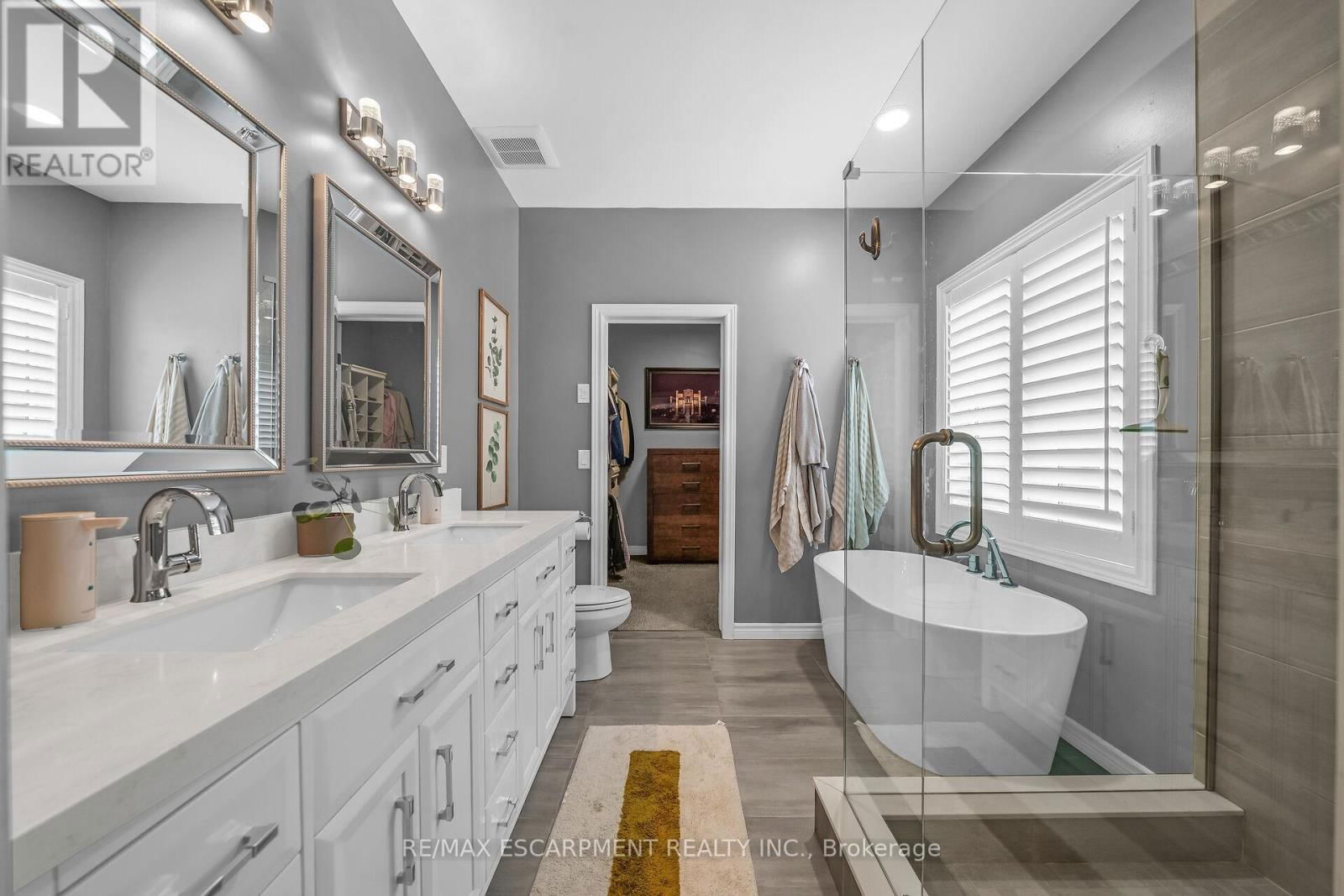 92 CELTIC DRIVE Image 18