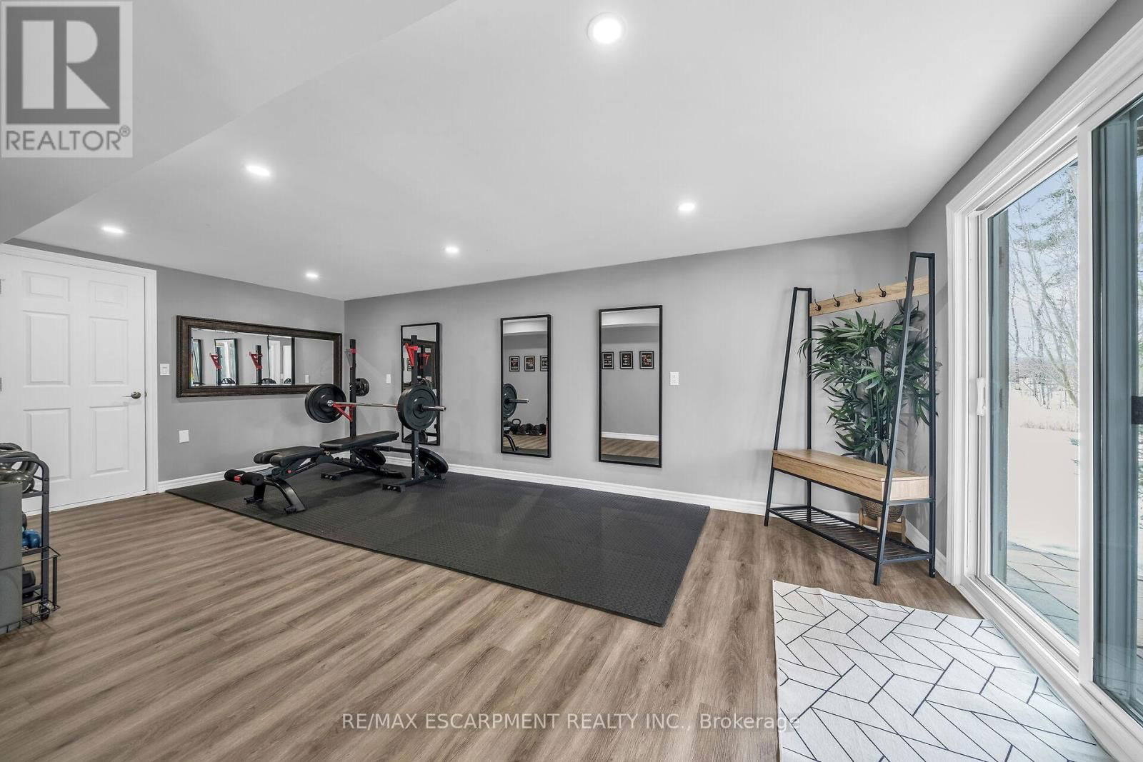 92 CELTIC DRIVE Image 21