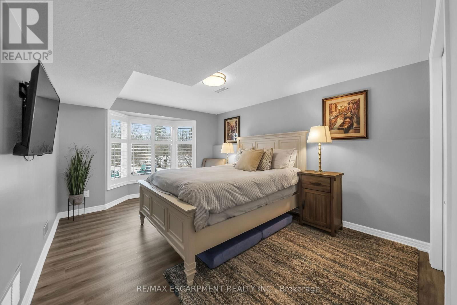 92 CELTIC DRIVE Image 27