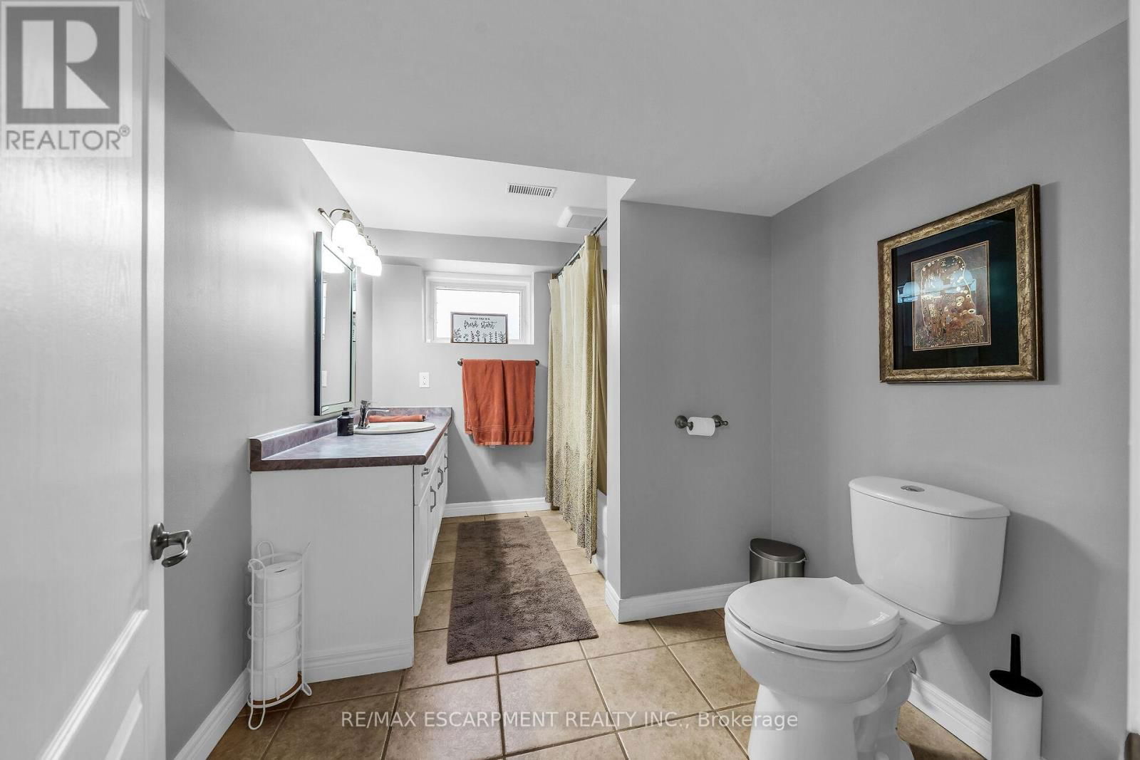 92 CELTIC DRIVE Image 28