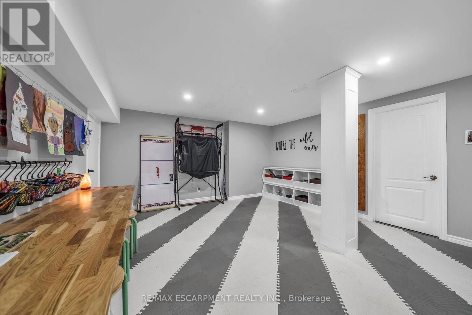 92 CELTIC DRIVE Image 30