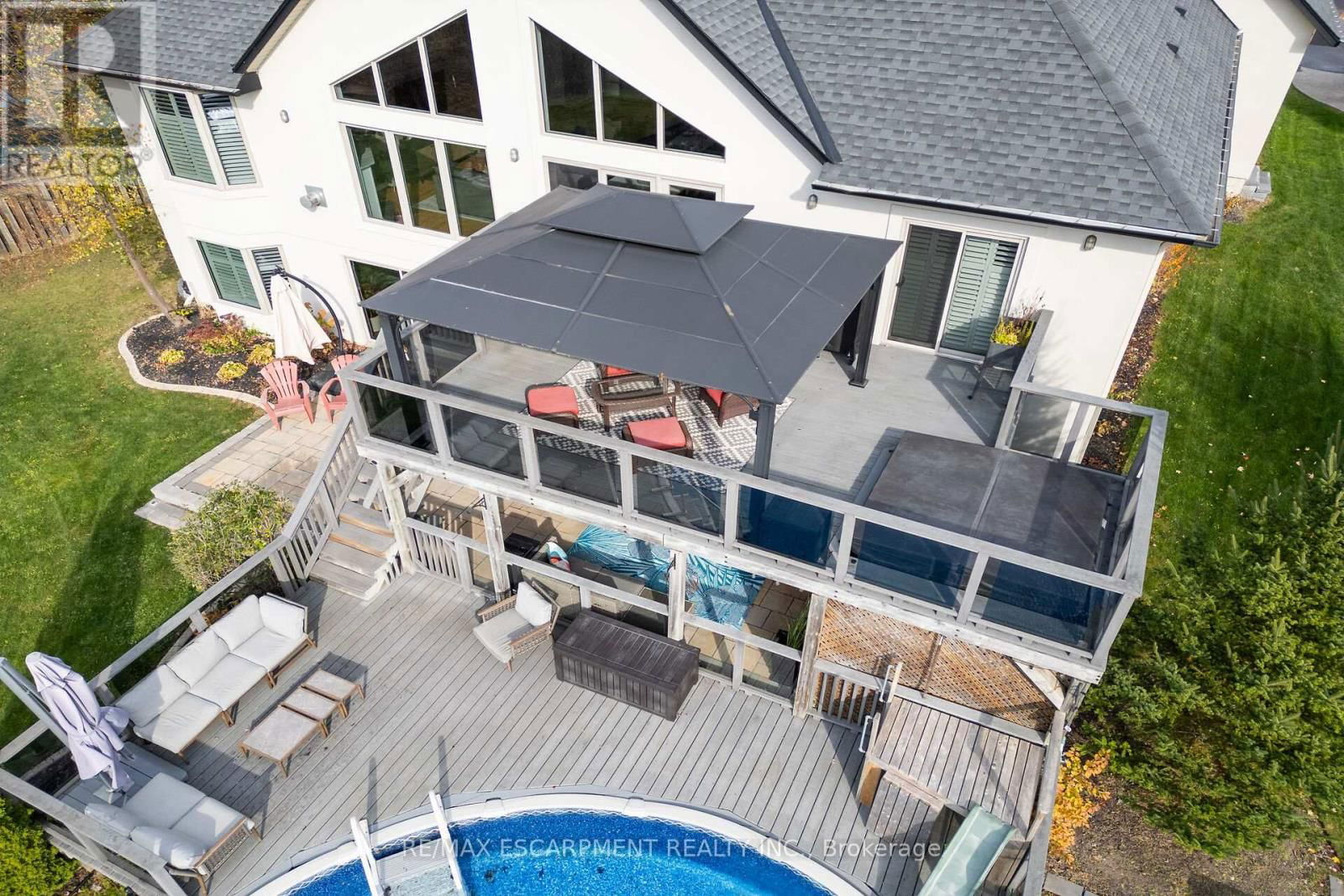 92 CELTIC DRIVE Image 41