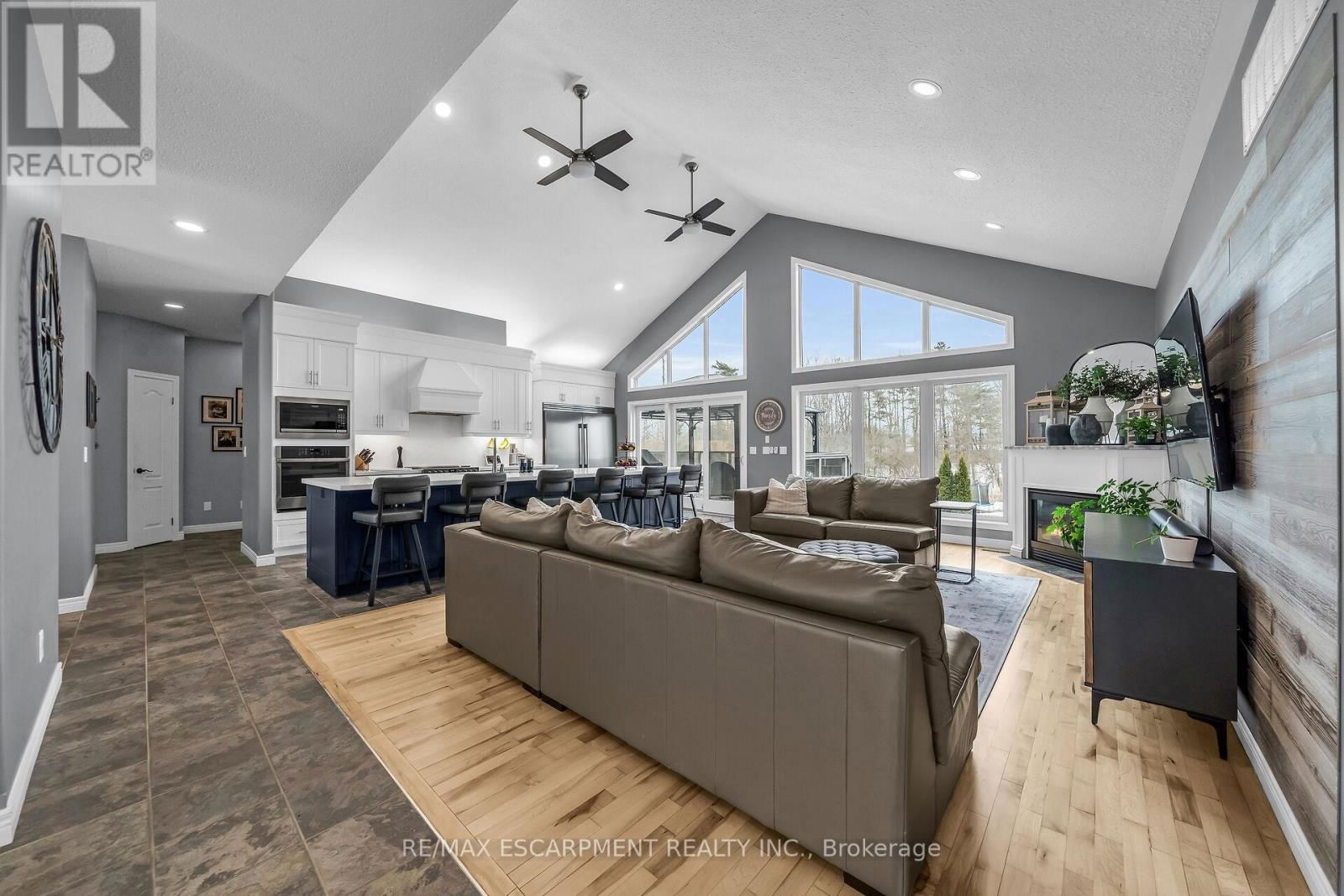92 CELTIC DRIVE Image 6