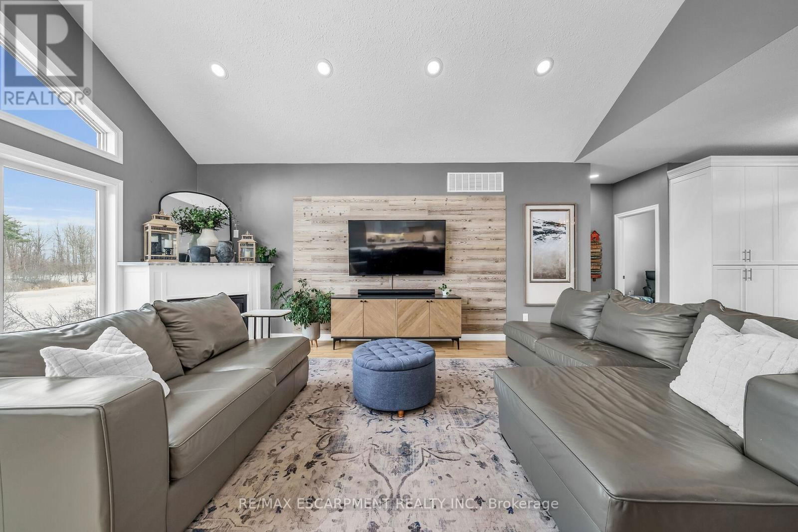 92 CELTIC DRIVE Image 7