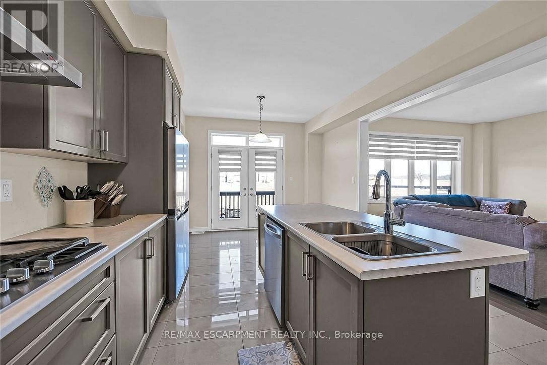 14 OAKTREE DRIVE Image 11