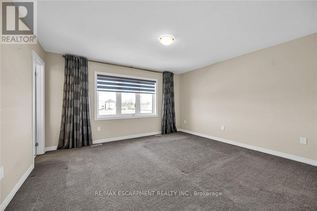 14 OAKTREE DRIVE Image 20