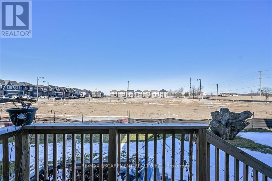 14 OAKTREE DRIVE Image 35