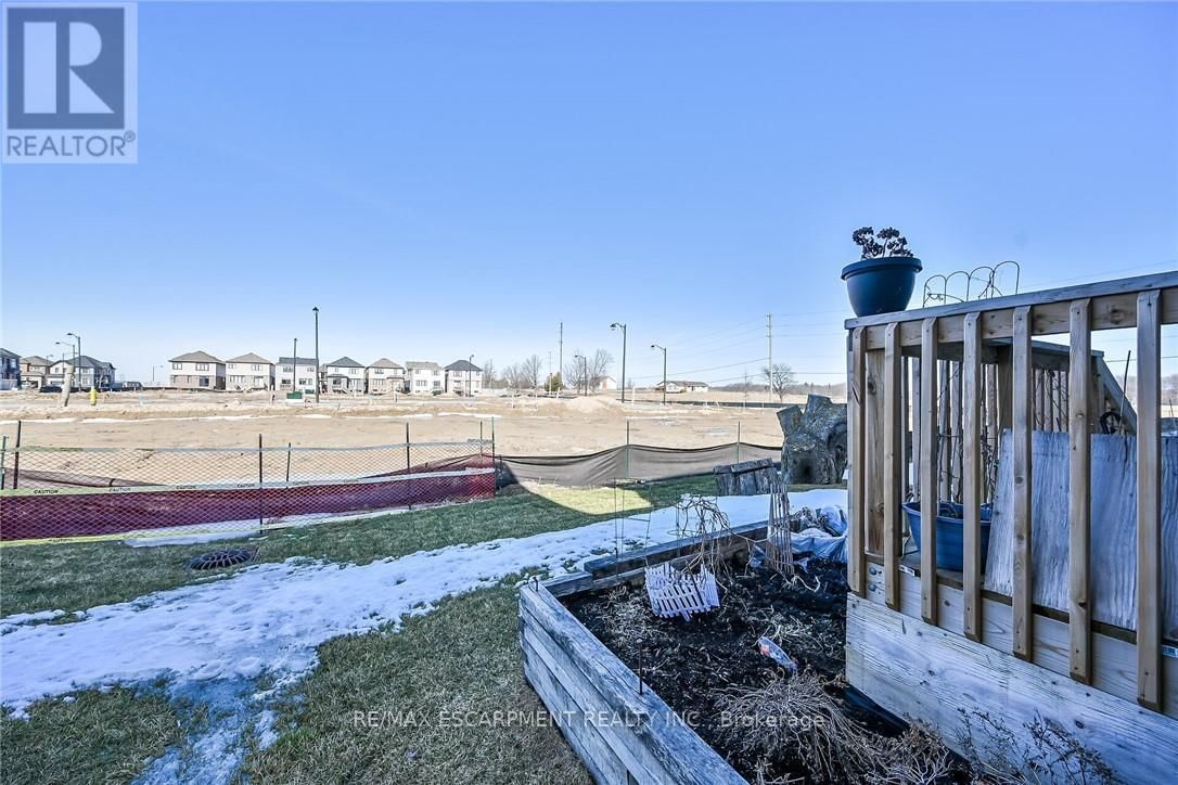 14 OAKTREE DRIVE Image 36