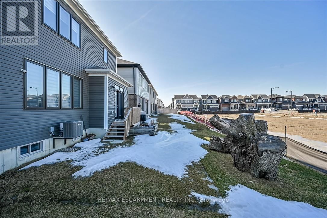 14 OAKTREE DRIVE Image 39