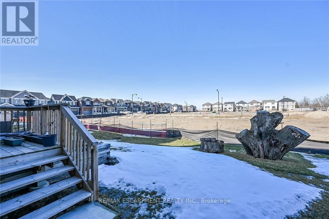 14 OAKTREE DRIVE Image 40