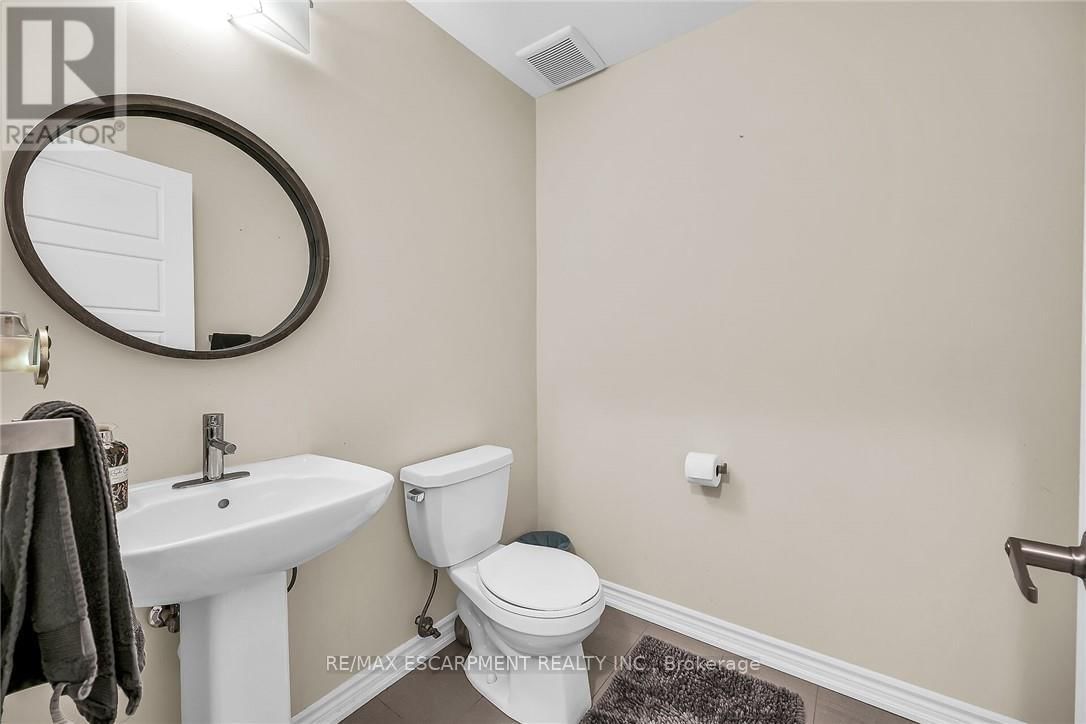 14 OAKTREE DRIVE Image 6