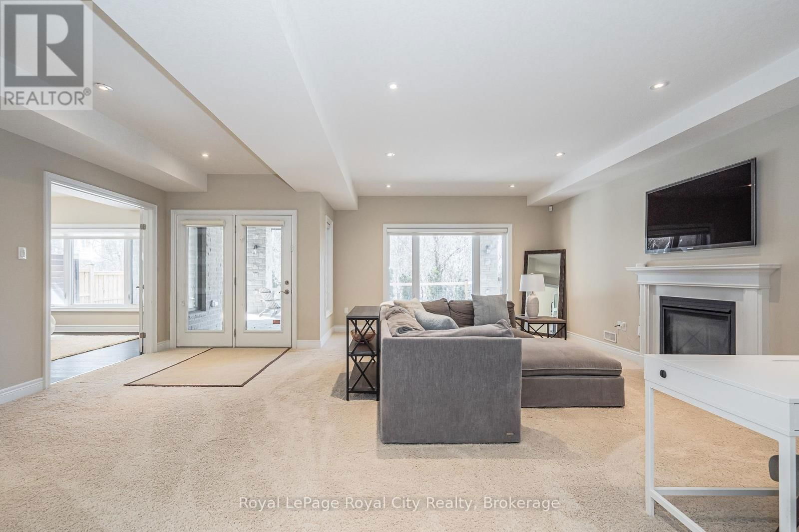 84 MCCANN STREET Image 36