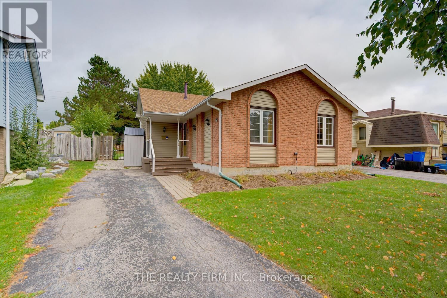 42 BEECHMOUNT CRESCENT Image 1