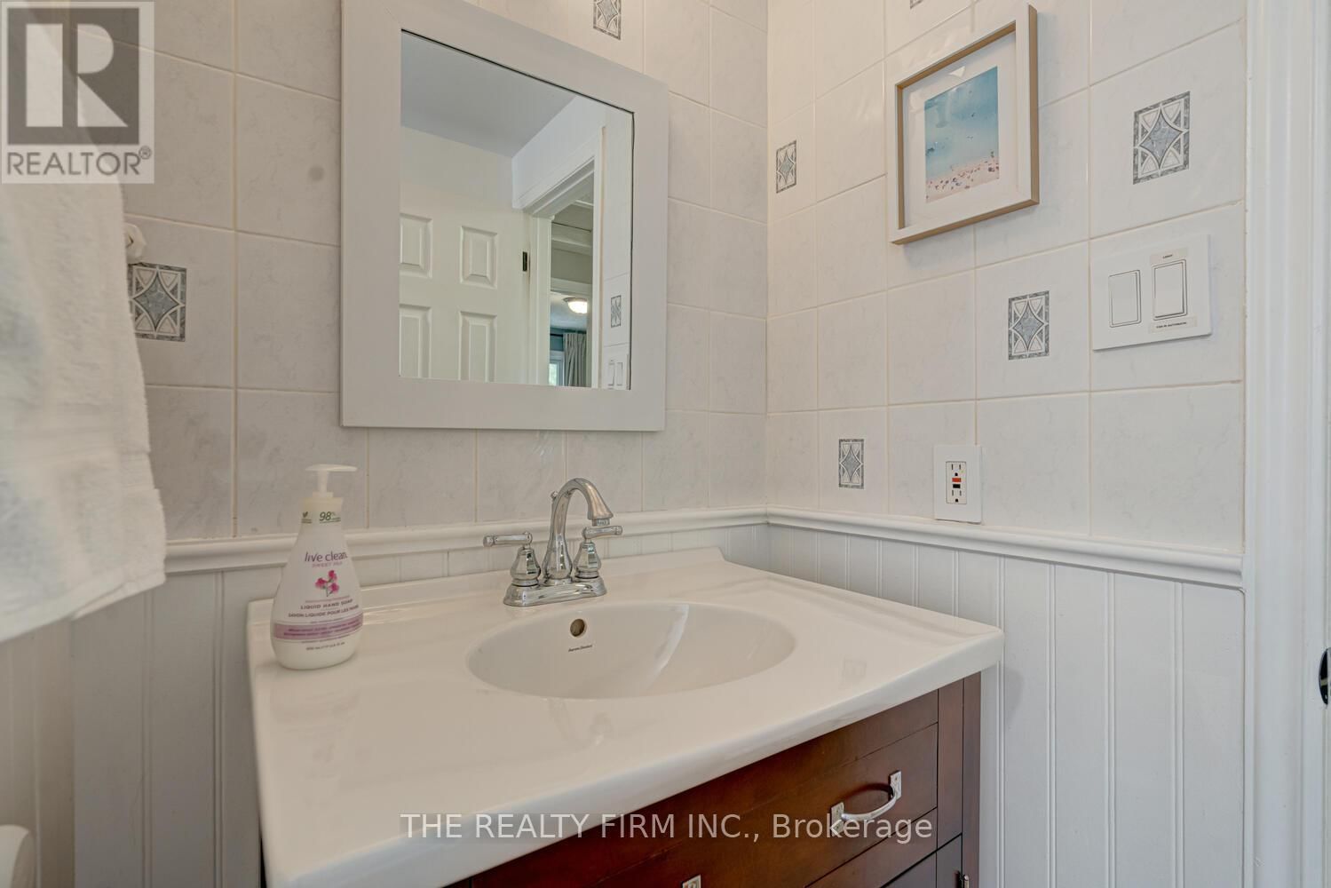 42 BEECHMOUNT CRESCENT Image 14