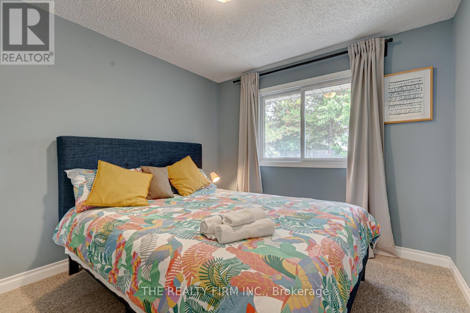 42 BEECHMOUNT CRESCENT Image 15