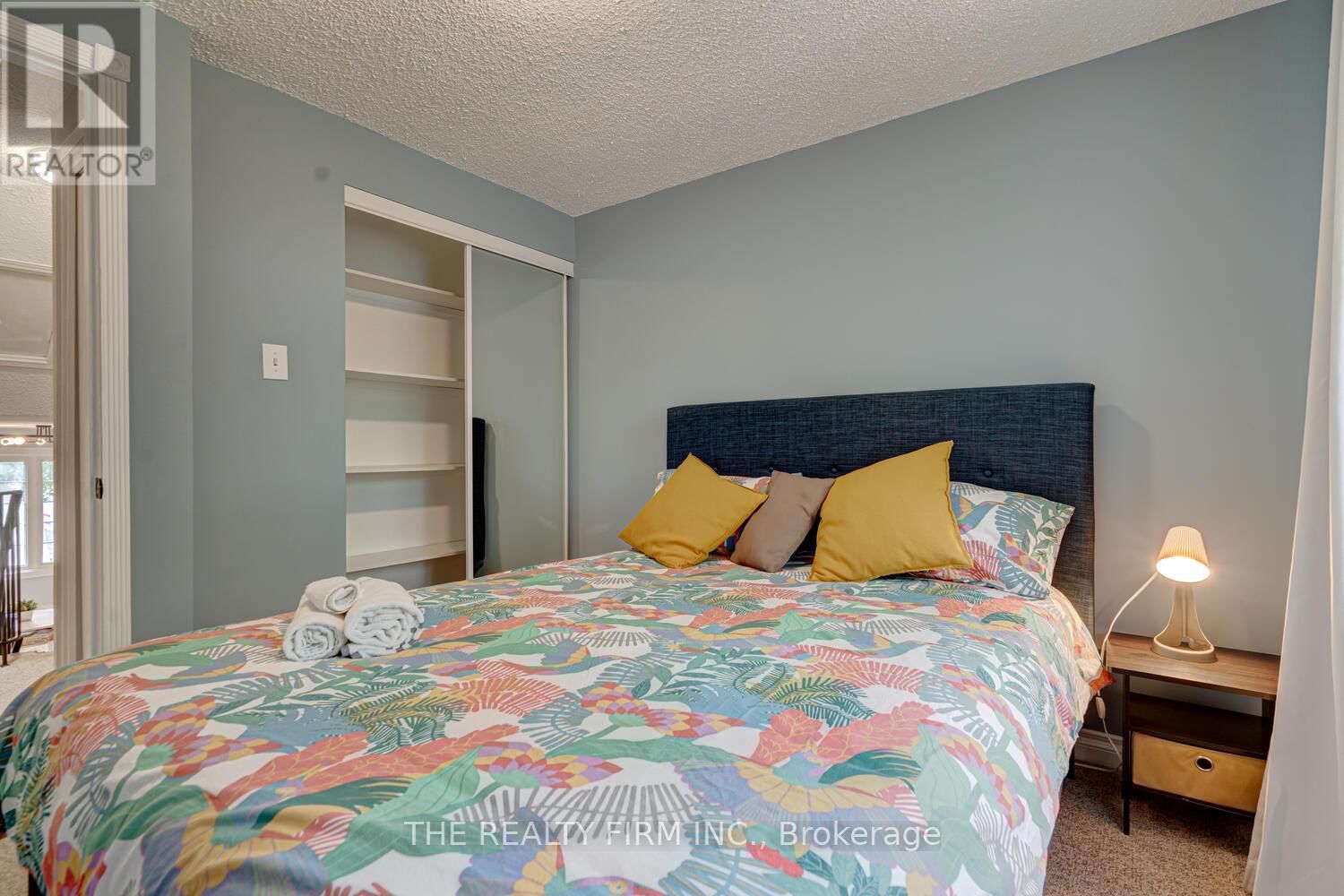 42 BEECHMOUNT CRESCENT Image 16