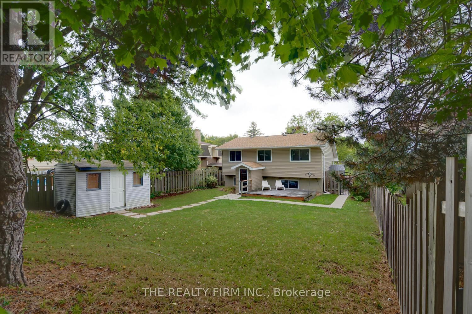 42 BEECHMOUNT CRESCENT Image 35