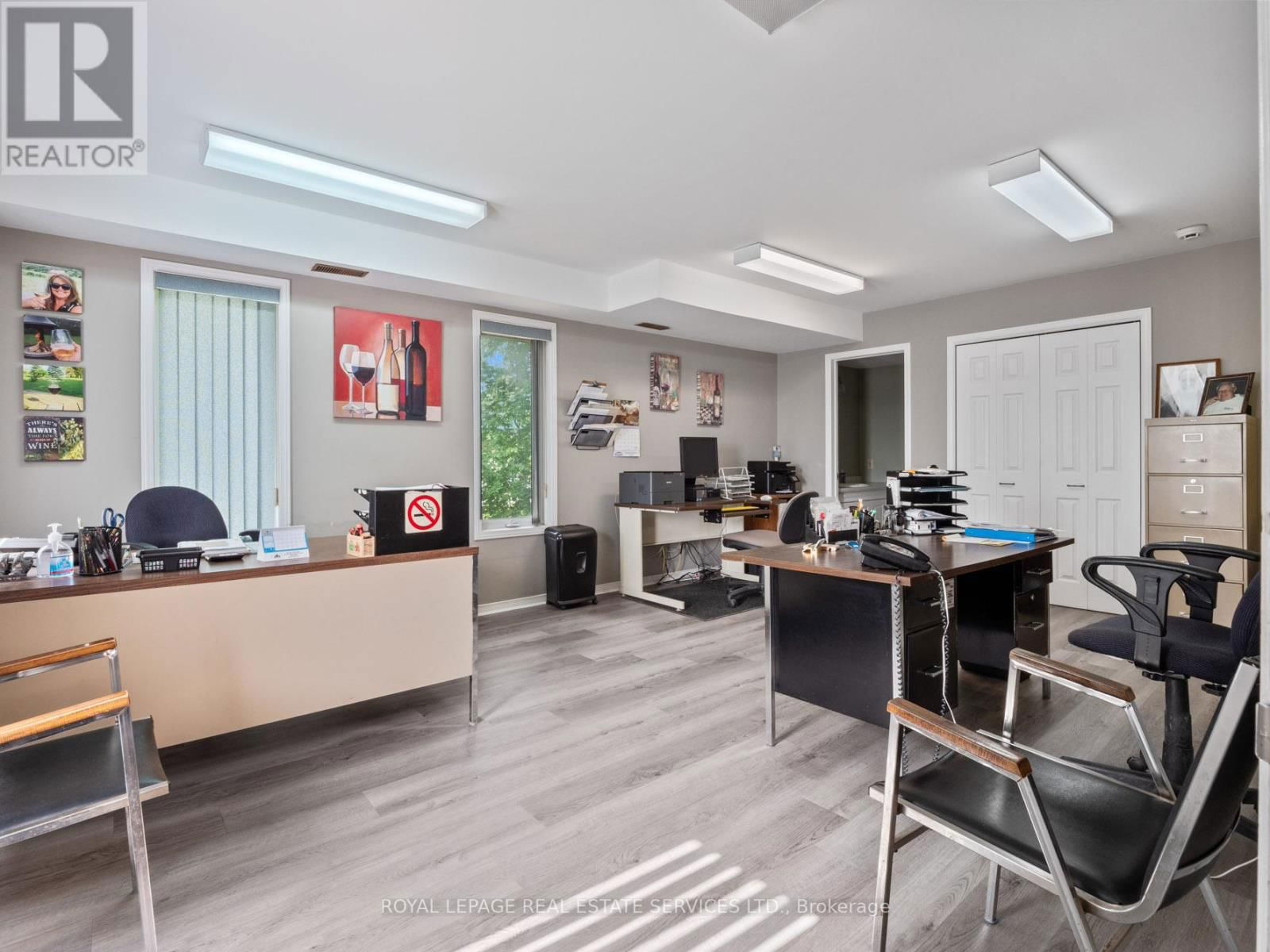 2942 THOMPSON AVENUE Image 11
