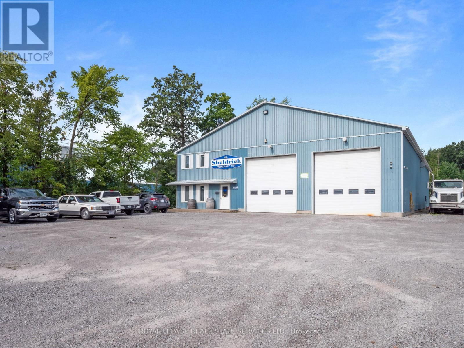 2942 THOMPSON AVENUE Image 25