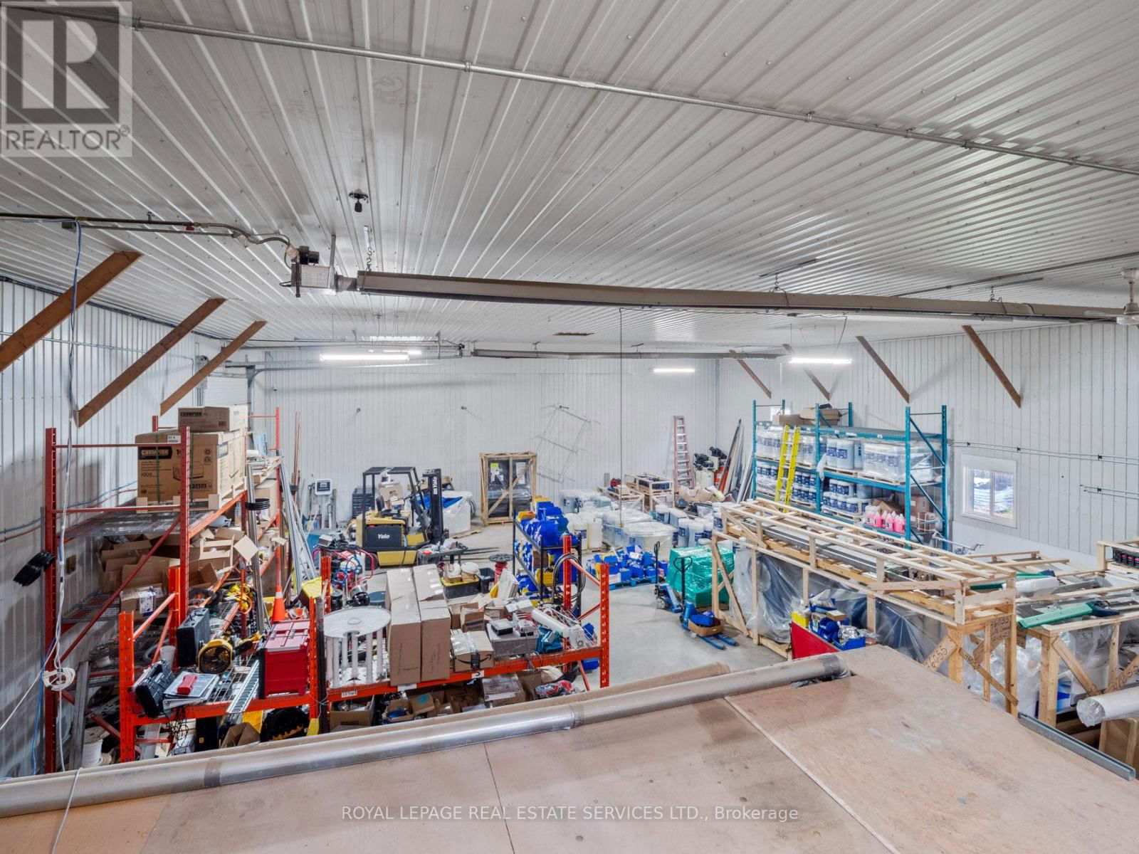 2942 THOMPSON AVENUE Image 39