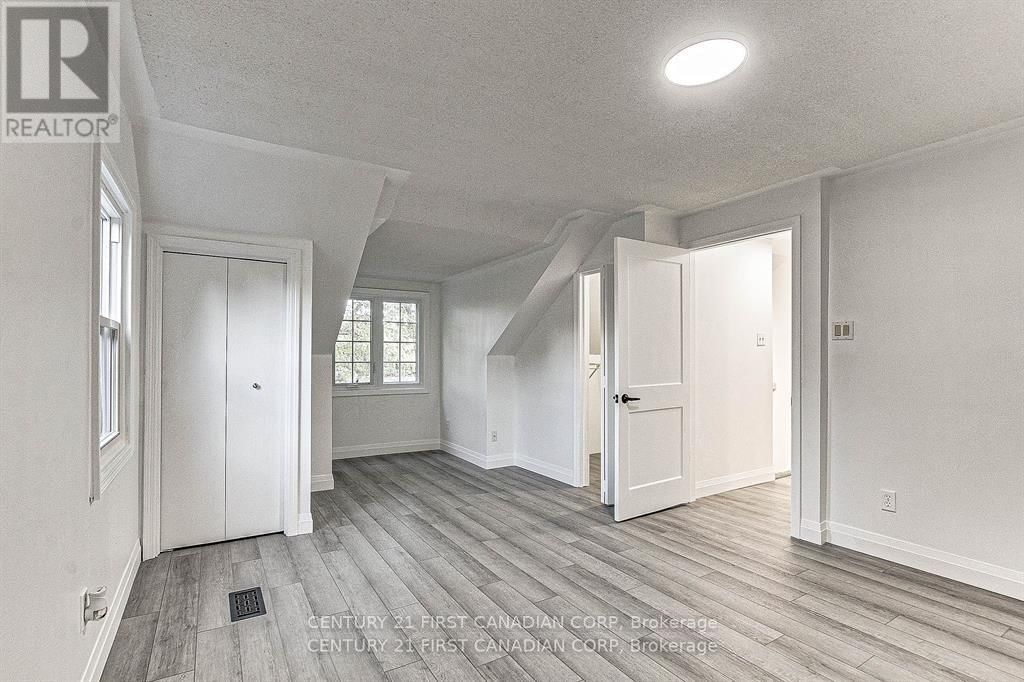 347 THIEL STREET Image 22