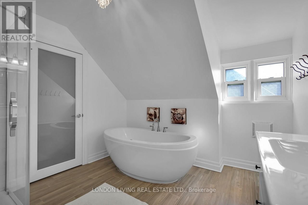 236 RIDOUT STREET SOUTH Image 26