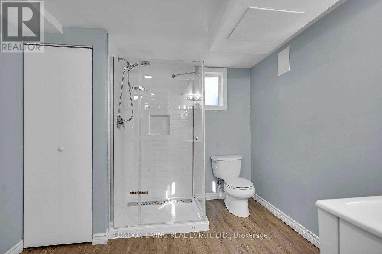 236 RIDOUT STREET SOUTH Image 31