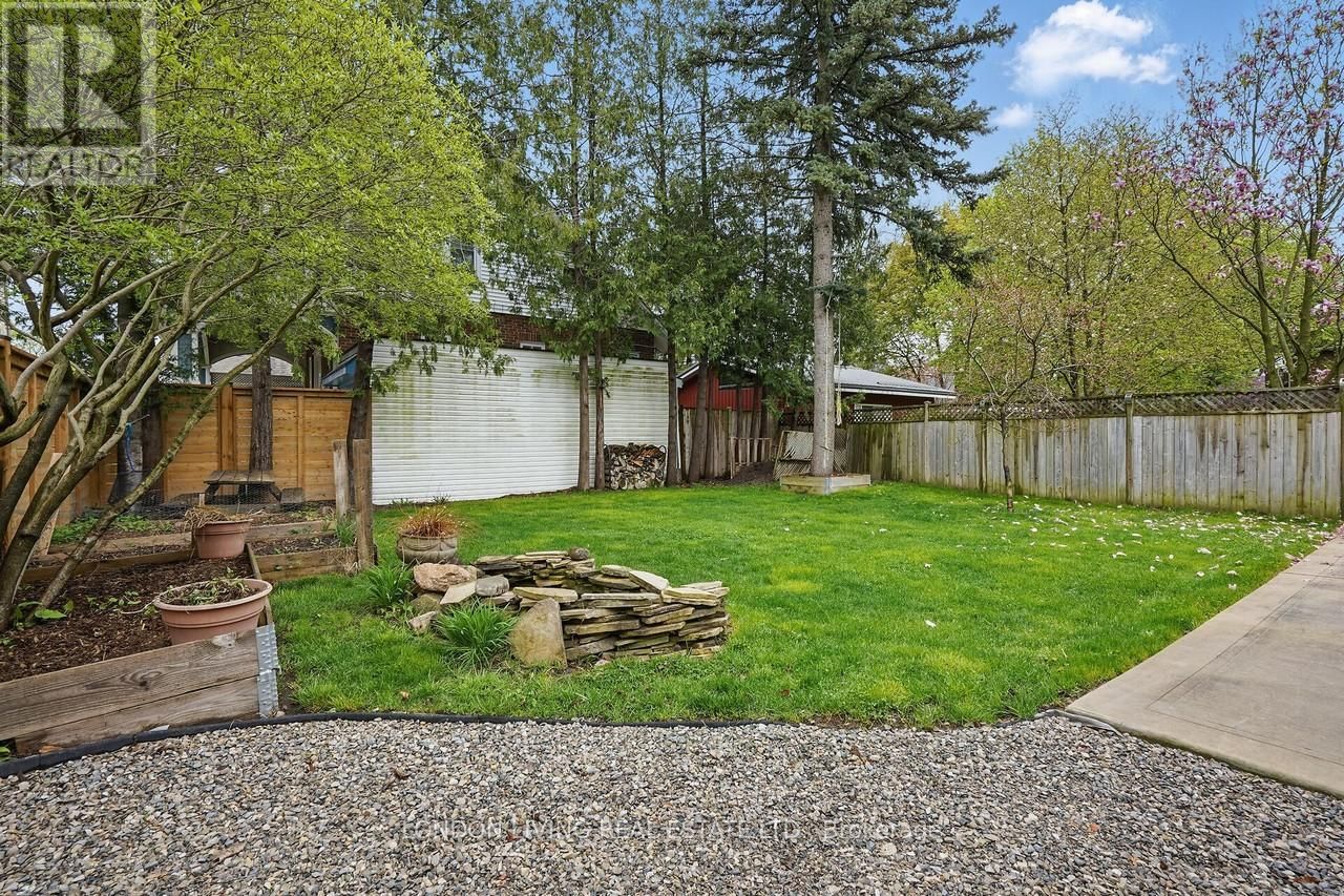 236 RIDOUT STREET SOUTH Image 38