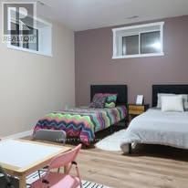 423474 6 CORNERS Image 17