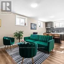 423474 6 CORNERS Image 22