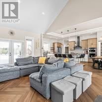 423474 6 CORNERS Image 26