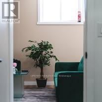 423474 6 CORNERS Image 27