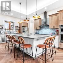 423474 6 CORNERS Image 3