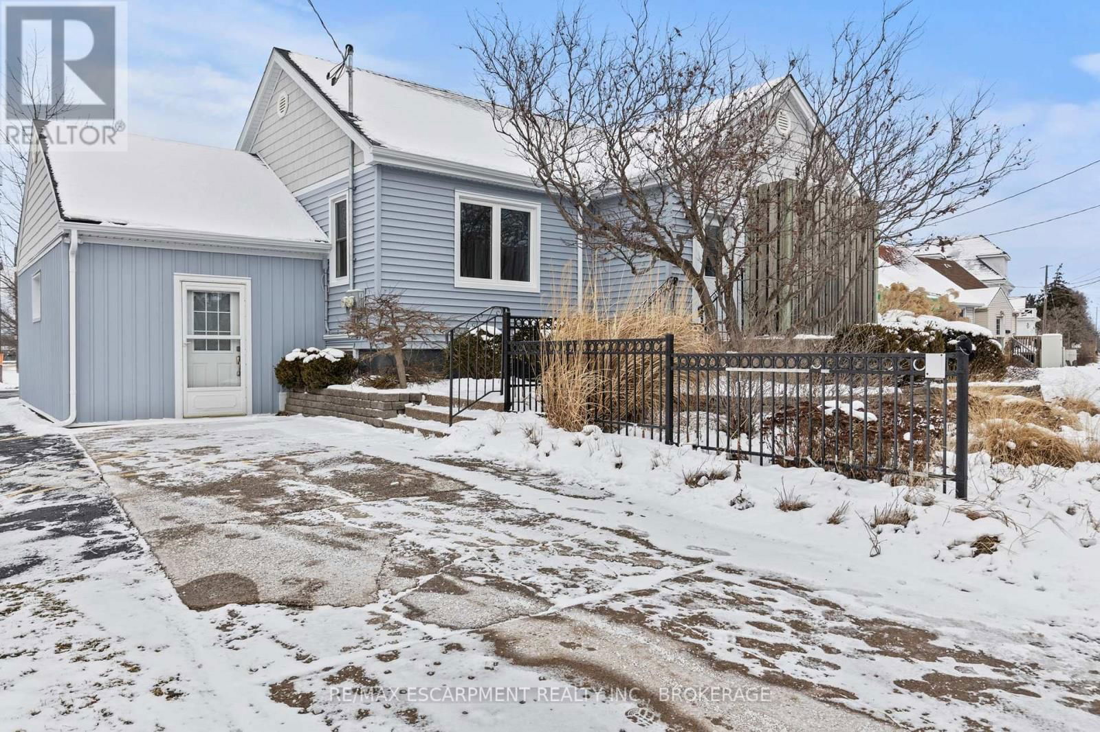 249 CARLTON STREET Image 1