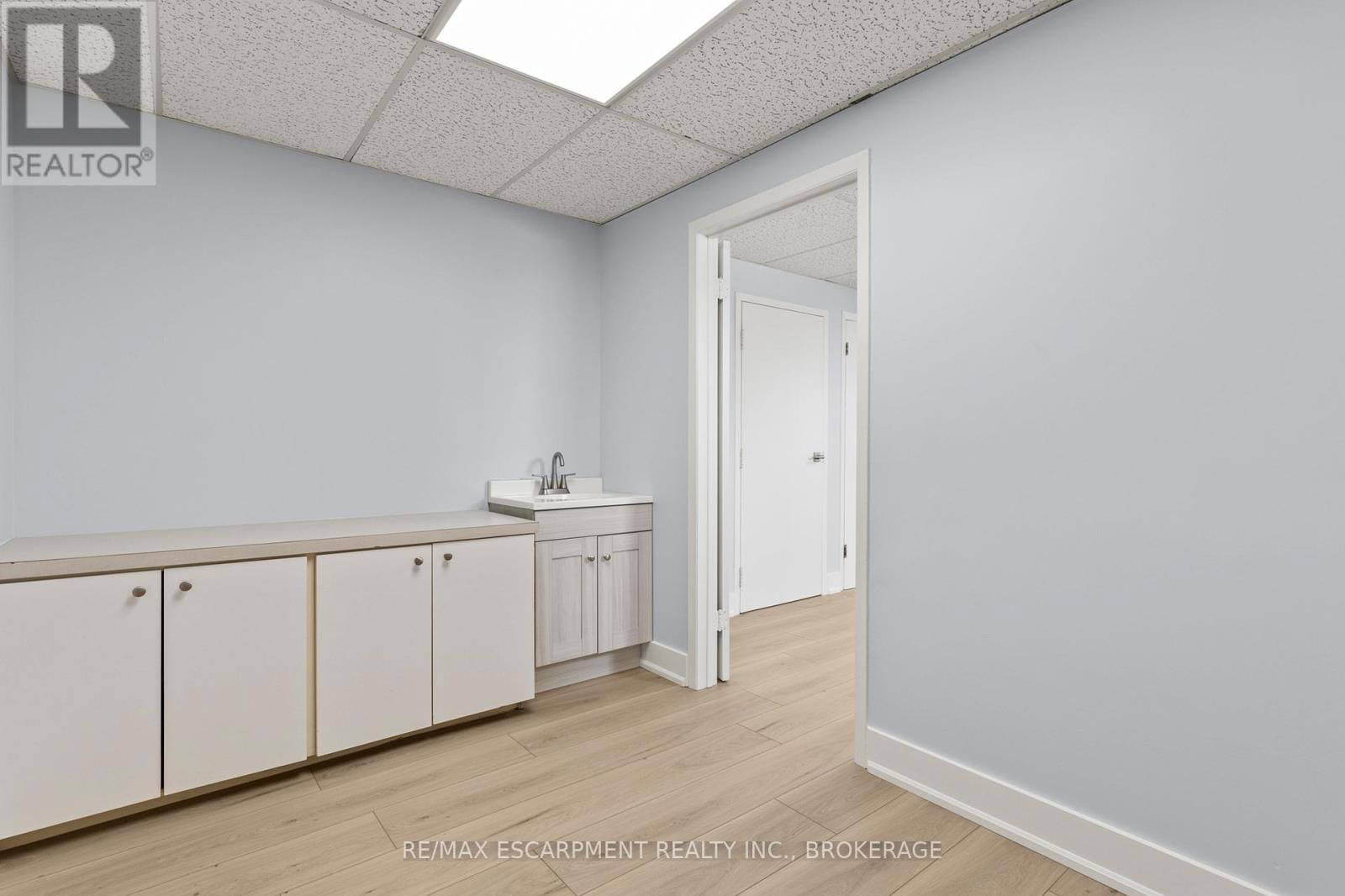 249 CARLTON STREET Image 5