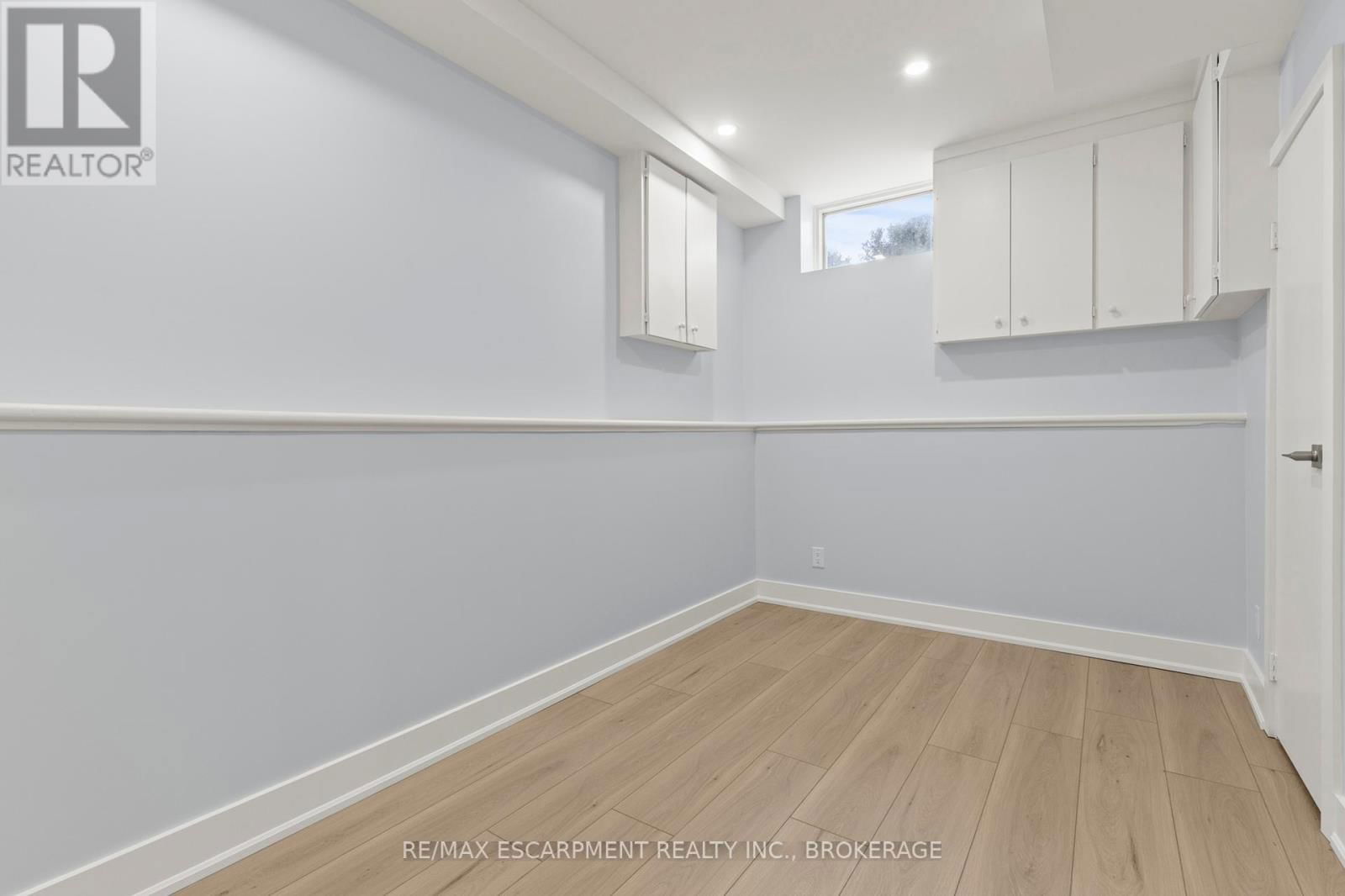 249 CARLTON STREET Image 7