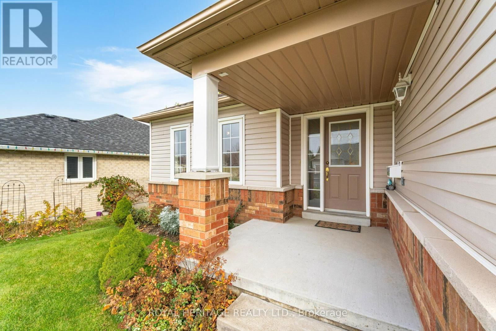 1734 RAVENWOOD DRIVE Image 3