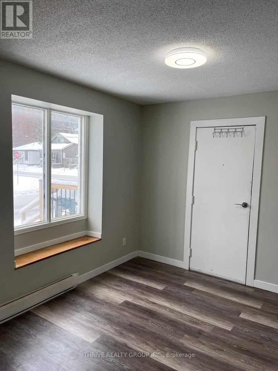 211 CLARENCE STREET Image 2