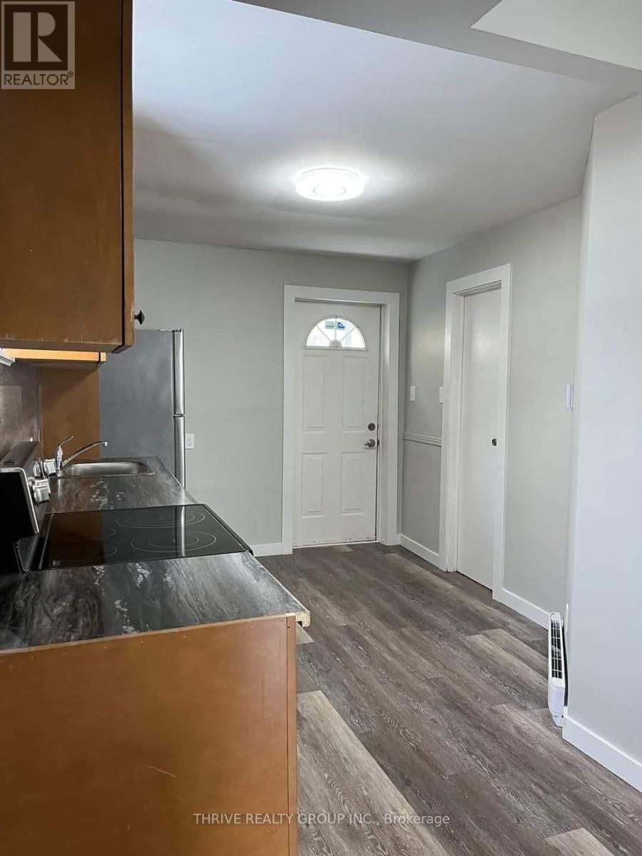 211 CLARENCE STREET Image 6