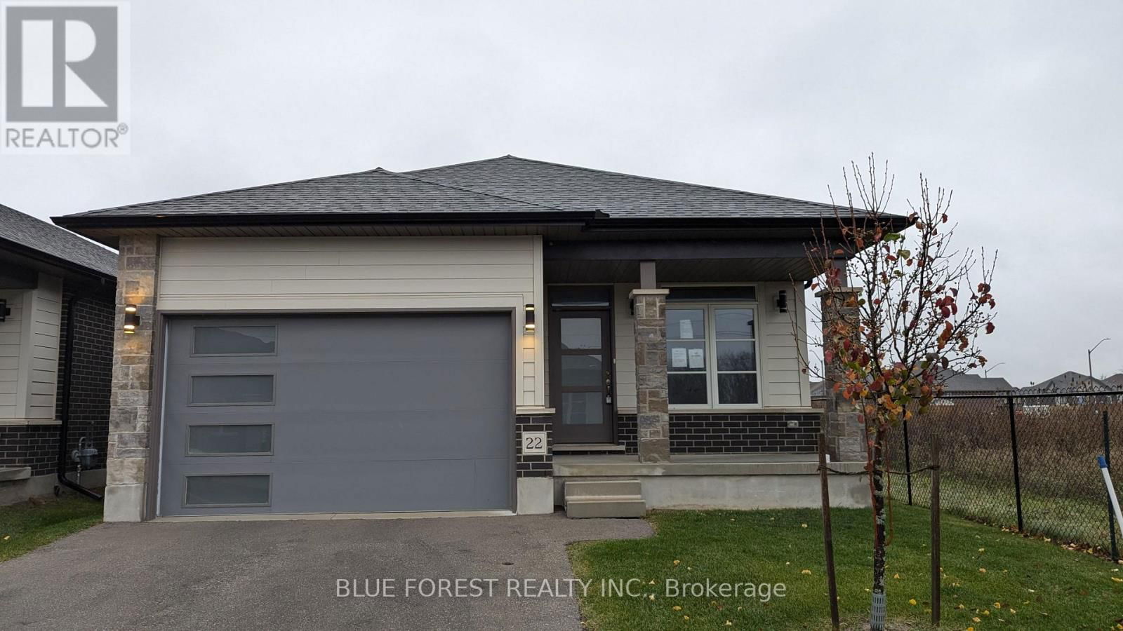 22 - 10 MCPHERSON COURT Image 1