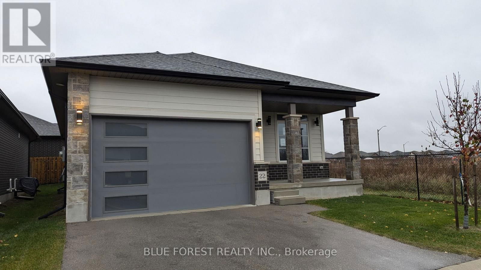 22 - 10 MCPHERSON COURT Image 2