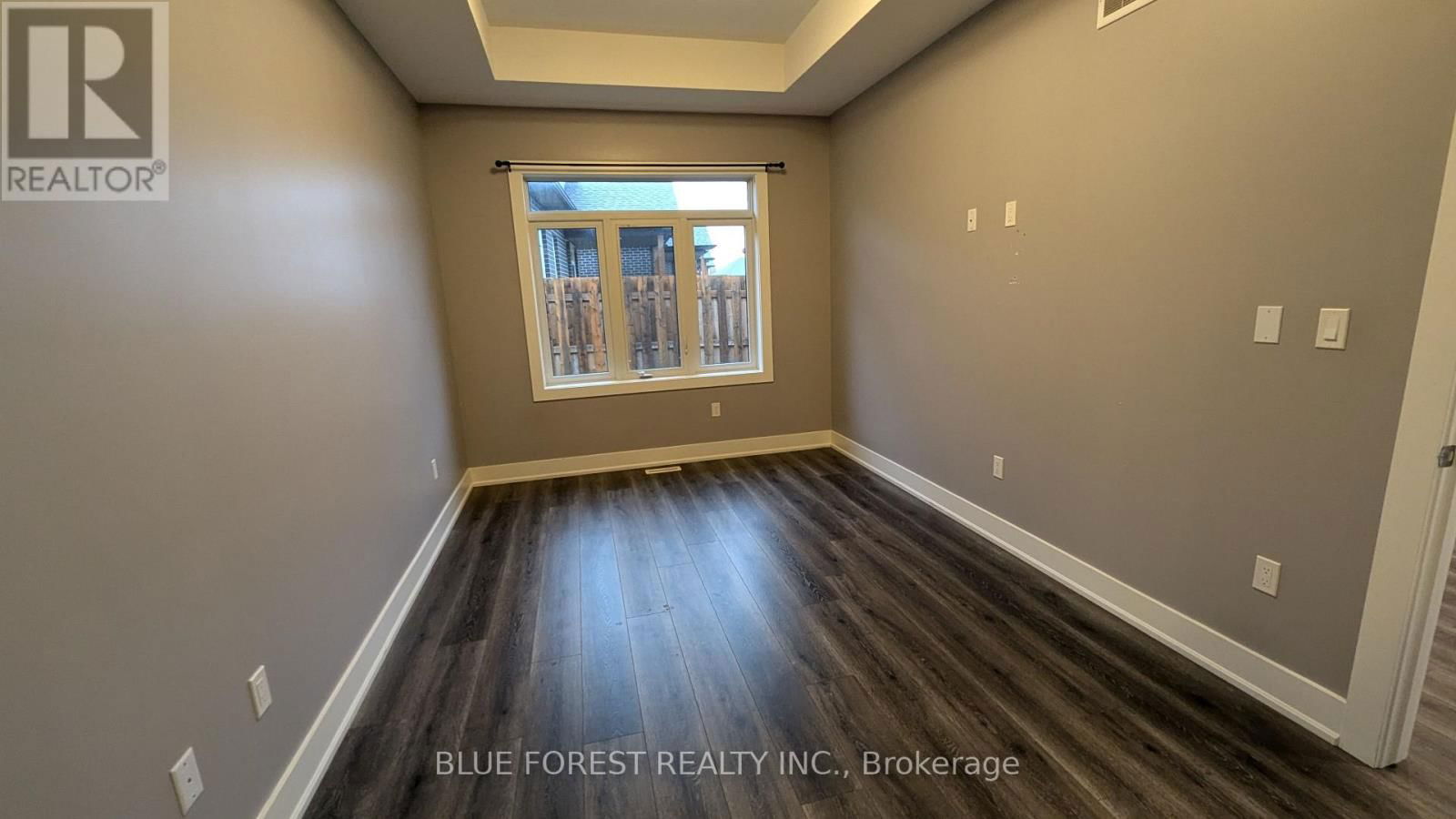 22 - 10 MCPHERSON COURT Image 5