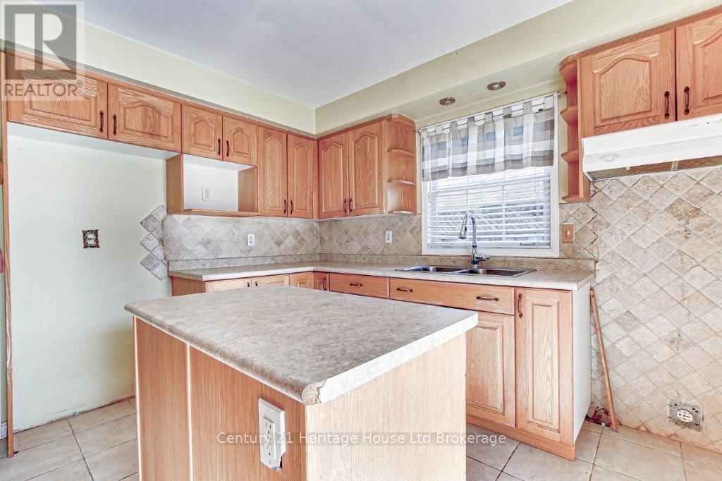 84 ANDERSON STREET Image 10