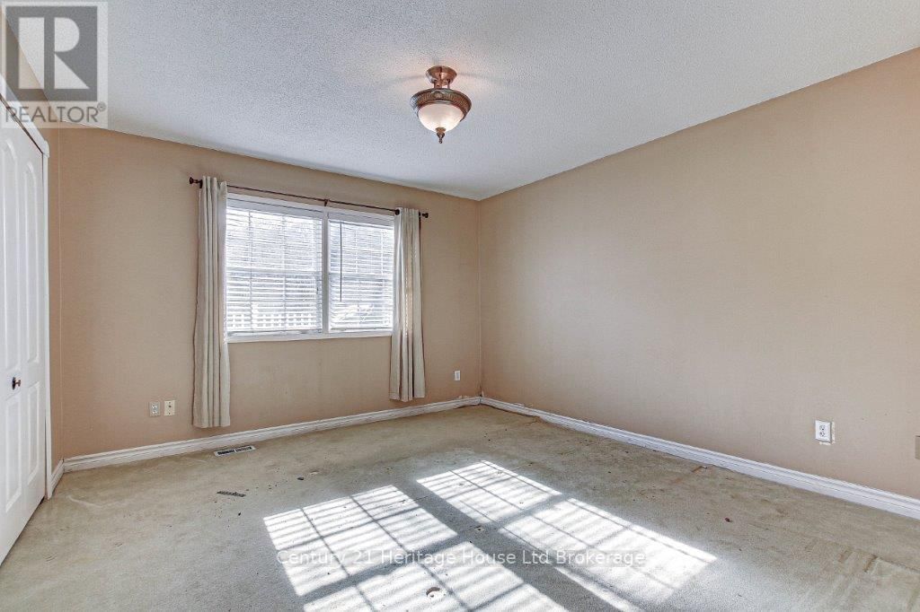 84 ANDERSON STREET Image 13