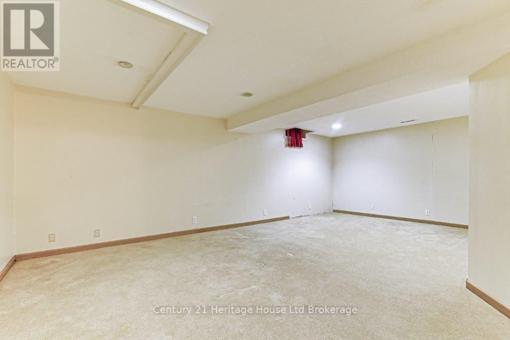 84 ANDERSON STREET Image 19
