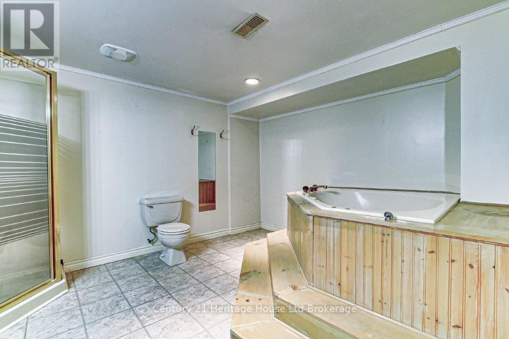 84 ANDERSON STREET Image 23