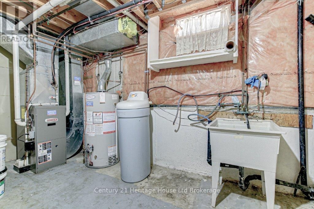 84 ANDERSON STREET Image 25