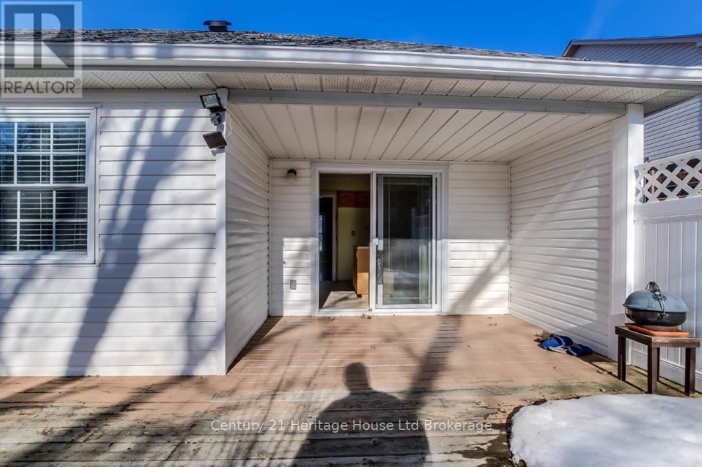 84 ANDERSON STREET Image 26