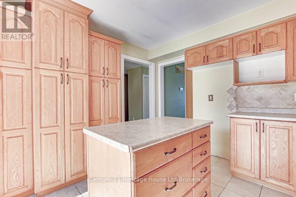 84 ANDERSON STREET Image 9