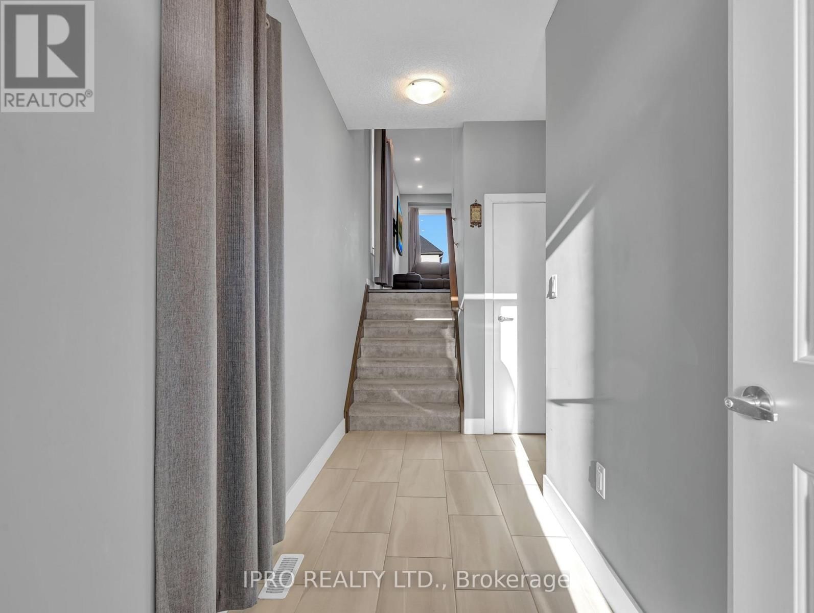 397 EDGEVALLEY ROAD Image 4